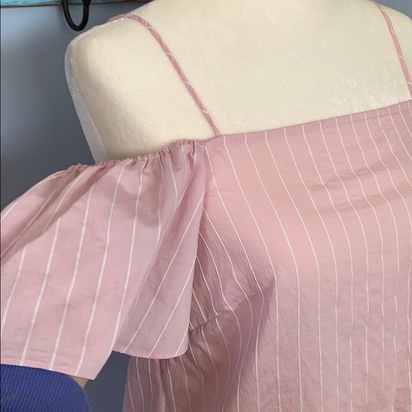 Cold Shoulder Blouse - Picture 2 of 8